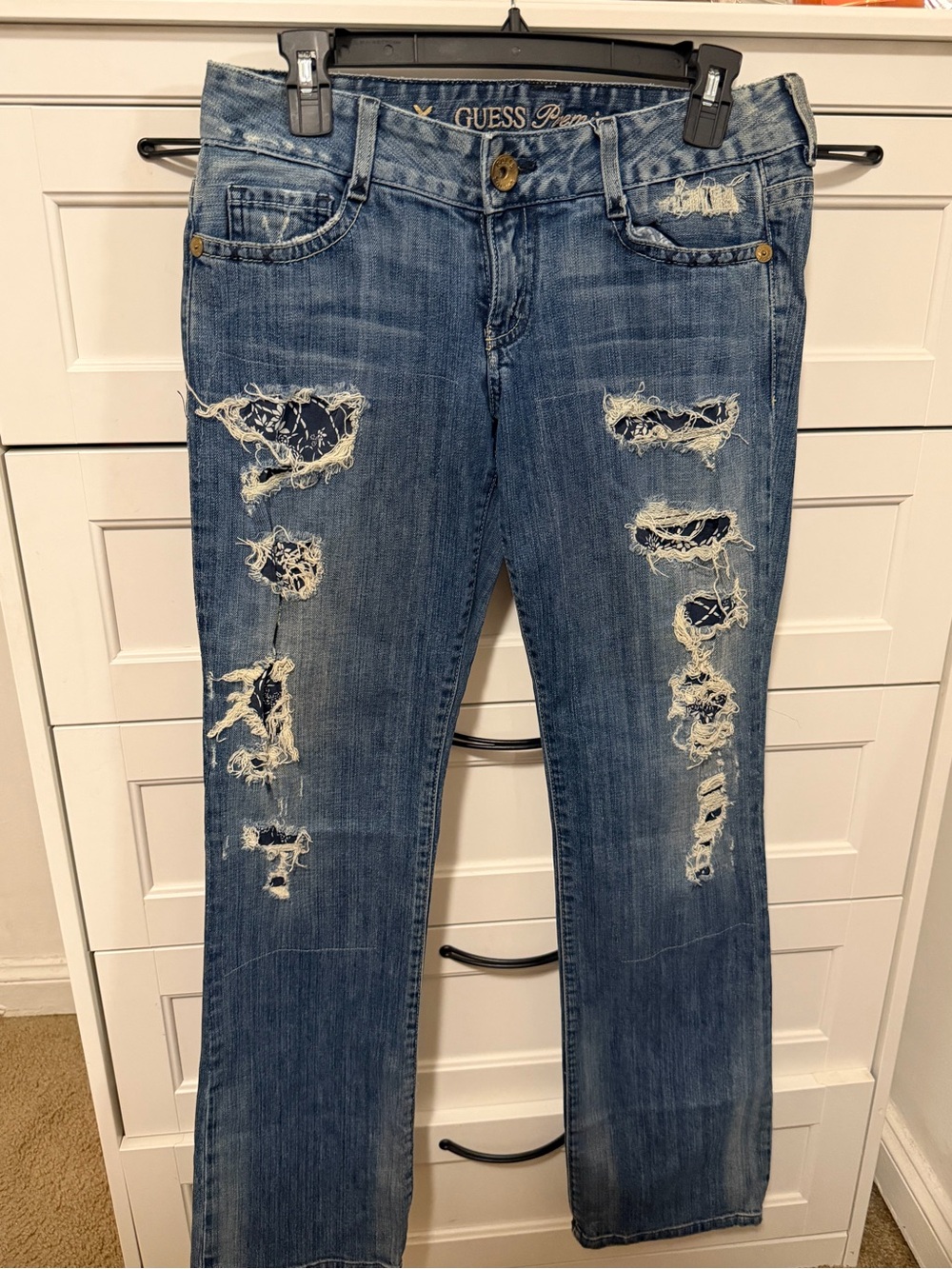 Guess Women's Ripped Medium Blue Straight-Leg Jeans no stretch
